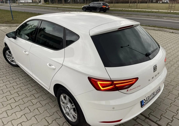 Seat Leon cena 54900 przebieg: 104000, rok produkcji 2017 z Leszno małe 326